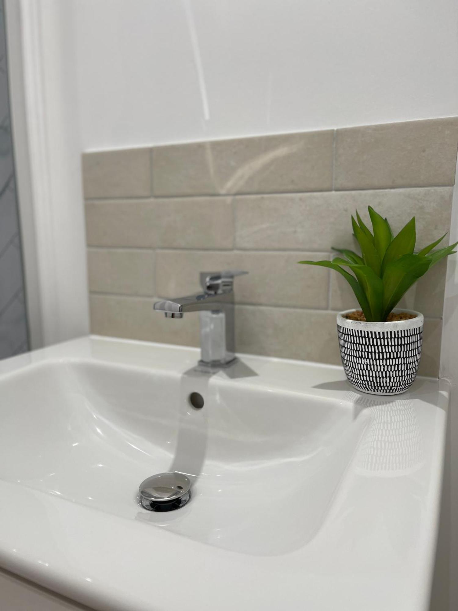 Salt Life Modern Apartment ブライトン エクステリア 写真